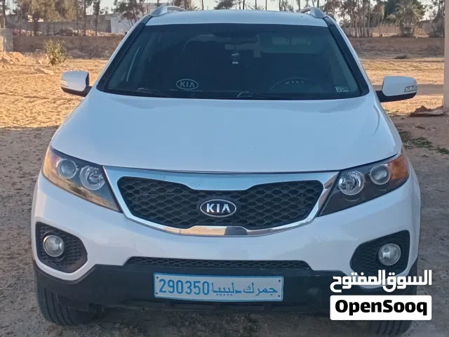 Used Kia Sorento in Tripoli