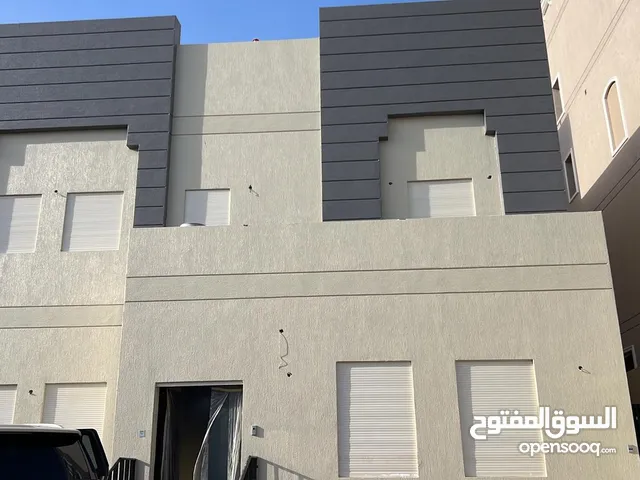 600m2 More than 6 bedrooms Villa for Sale in Al Ahmadi Wafra residential