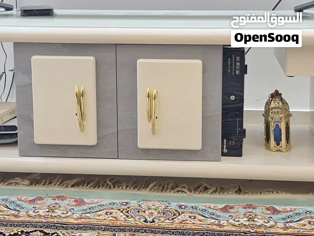 ميز تلفيزون