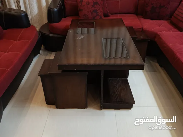 طاولة وسط ( غرفة ضيوف أو صالون )
