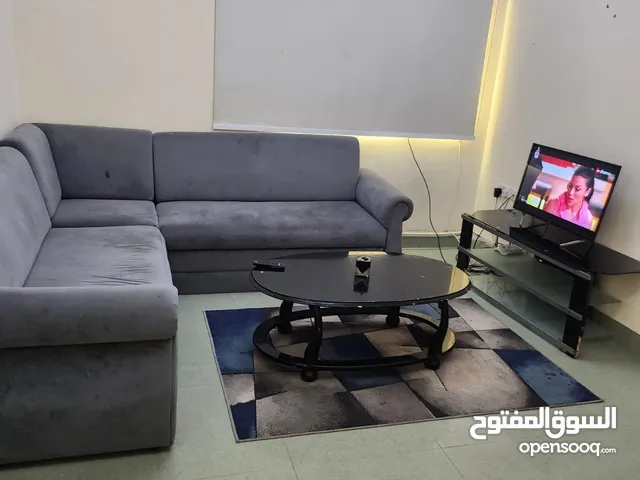 130 m2 1 Bedroom Apartments for Rent in Muscat Ghubrah