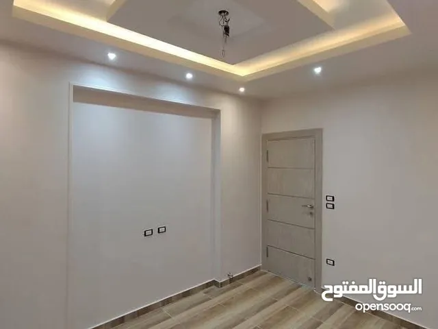 كهربائي مباني خدمة فاقه في مجال هندسه الكهرباء
