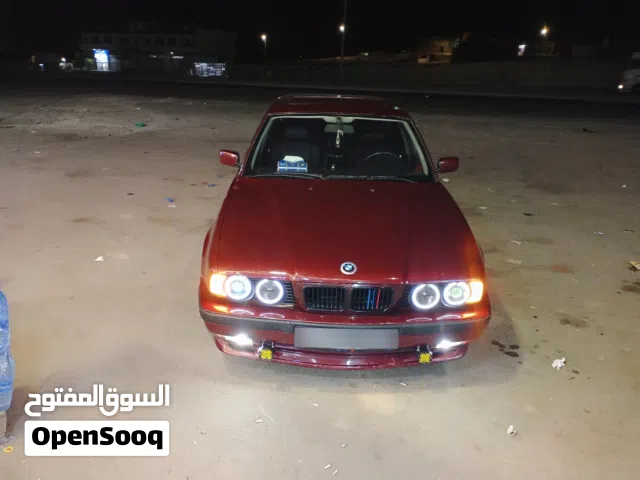 1992 بي ام دبليو الفئة 5 520