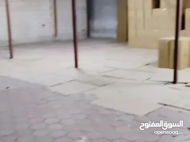 لاجار مخزن بالهجن