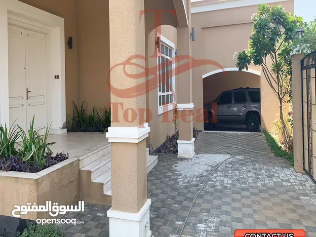 للإيجار فيلا كبيرة وفخمة في جري الشيخ For rent a large villa in Jary Al Sheikh