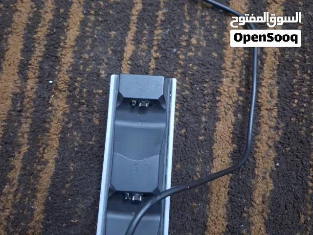 قاعدة شحن ايدين بلايستيشن فور