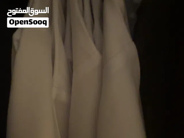 كنادير اماراتيه جديده وجودة وقماش ممتاز جاهز سعر الشراء للواحده 200 درهم