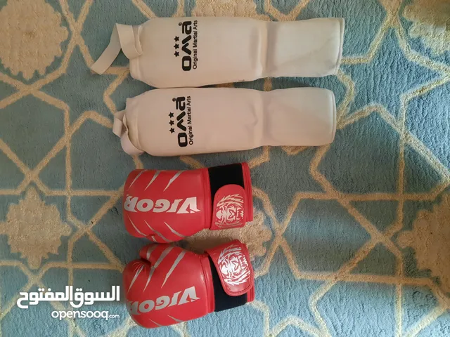 معدات فنون قتالية ( كيك بوكسنج ) للبيع بحالة جيدة