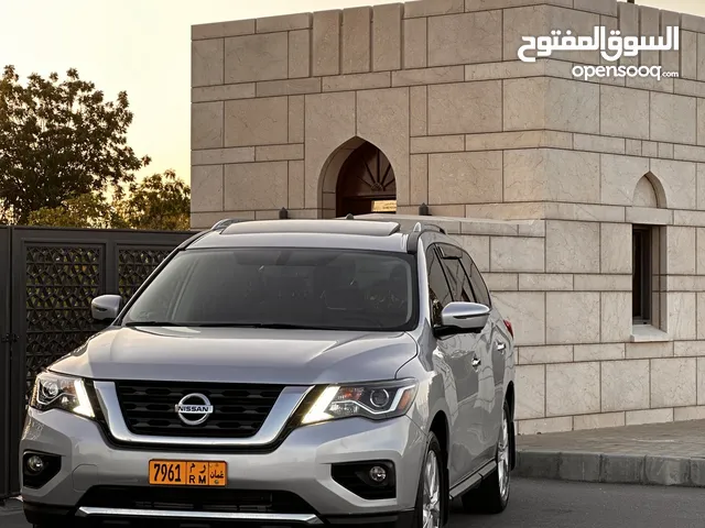 Used Nissan Pathfinder in Muscat