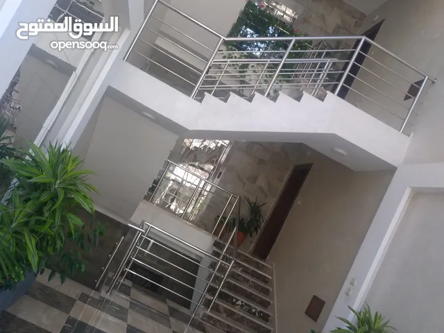 251 m2 4 Bedrooms Apartments for Sale in Amman Um El Summaq