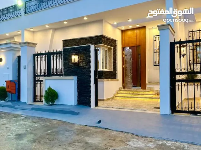 100 m2 3 Bedrooms Townhouse for Sale in Tripoli Ain Zara