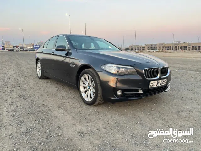 بي ام 520i موديل 2015 بحالة الوكالة