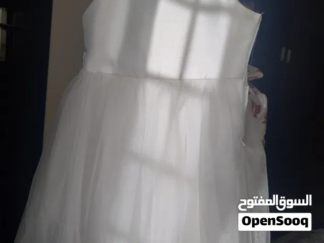فستان ابيض عمر 5 سنوات