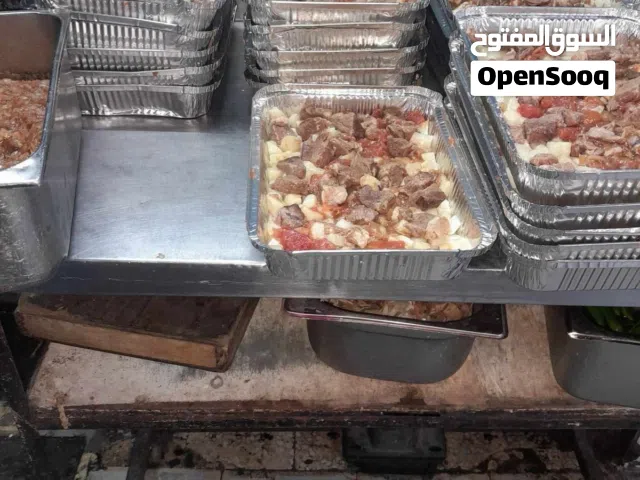 مطعم شعبي صواني وقلايات وحمص وفول