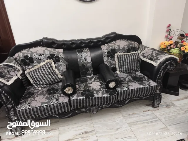 طقم جلوس مستعمل 7 مقاعد وكراسي سفرة