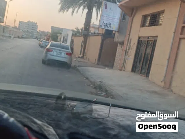 مزين للايجار وسط المدينة