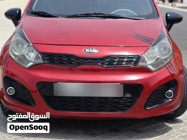 2014 كيا ريو Standard