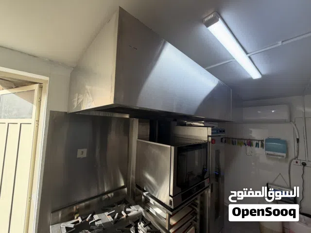 Chimney and exhaust fan for restaurant