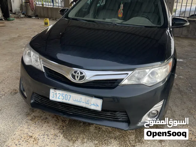 2014 تويوتا كامري XLE