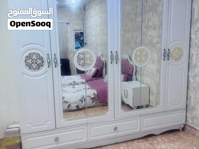 غرفة نوم سريرين مفرد للبيع