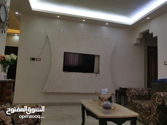 166m2 More than 6 bedrooms Apartments for Sale in Salt Al Balqa'