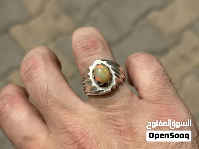 للبيع خاتم فضه ثقيله اوبال ناري