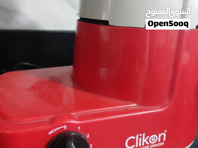 خلاط شبه جديد  مكون من أربع قطع