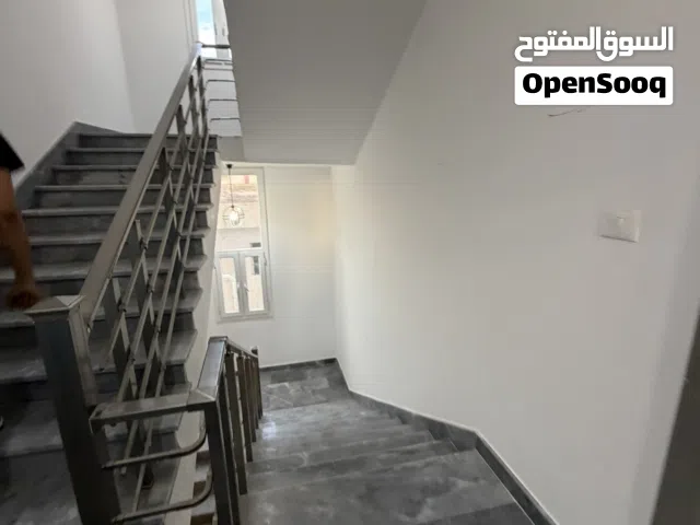 مبني تجاري للايجار في بن عاشور