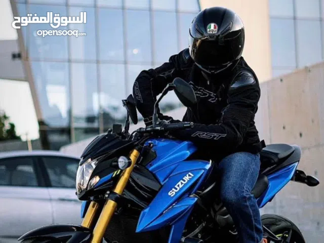 سوزوكي gsx-s 750 بحالة الوكالة