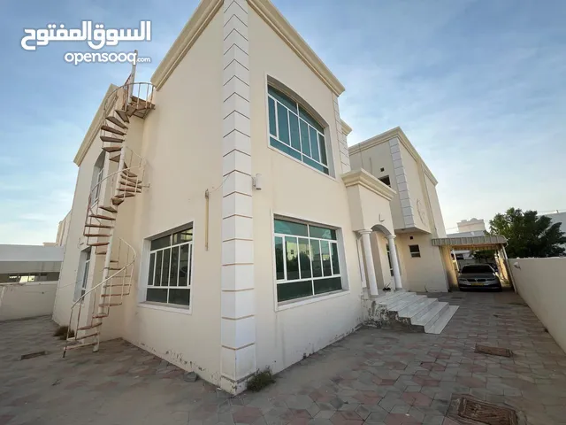 270 m2 4 Bedrooms Villa for Sale in Muscat Al Mawaleh