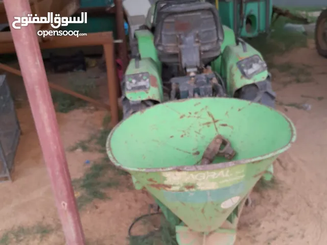2013 Tractor Agriculture Equipments in Tripoli