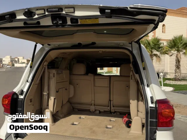 Used Toyota Land Cruiser in Abu Dhabi