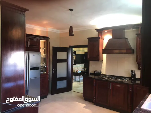 265 m2 4 Bedrooms Apartments for Sale in Amman Khalda