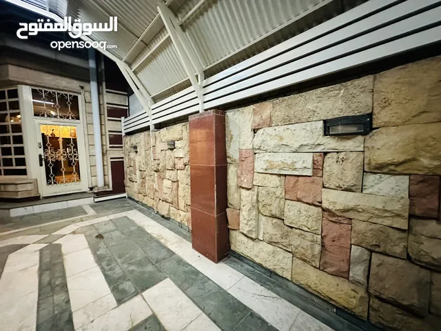 منزل للبيع في الكرادة