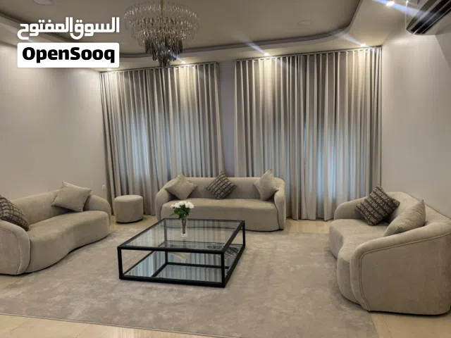 اثاث شبه جديد