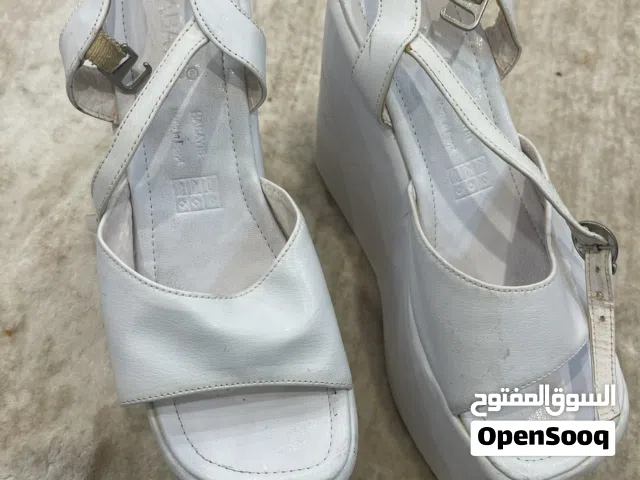 كعب مناسبات وعرايس