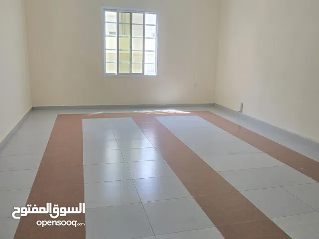 90 m2 1 Bedroom Apartments for Rent in Muscat Seeb