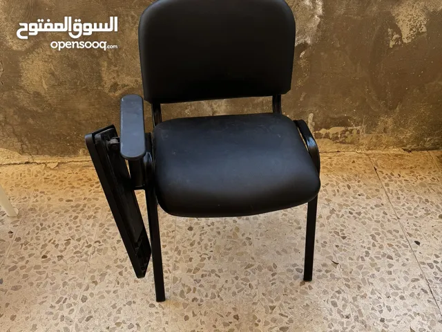 كرسي للبيع الواحد 8 JD