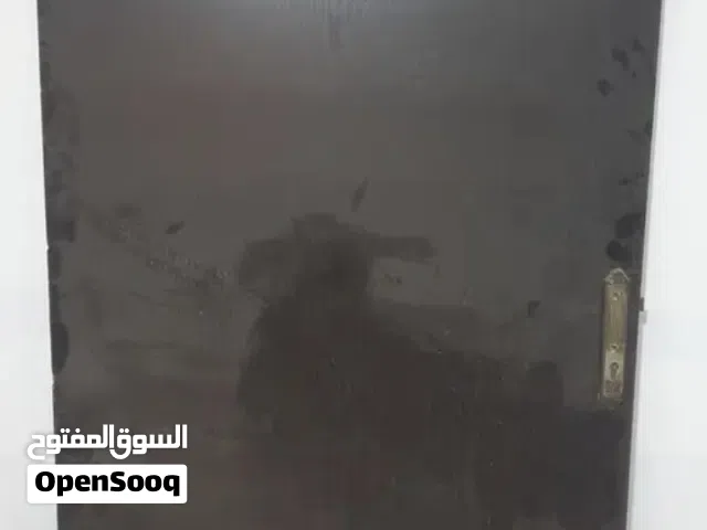 عدد 2 باب خشب كبس فندكس ومن الخارج خشب سويدي