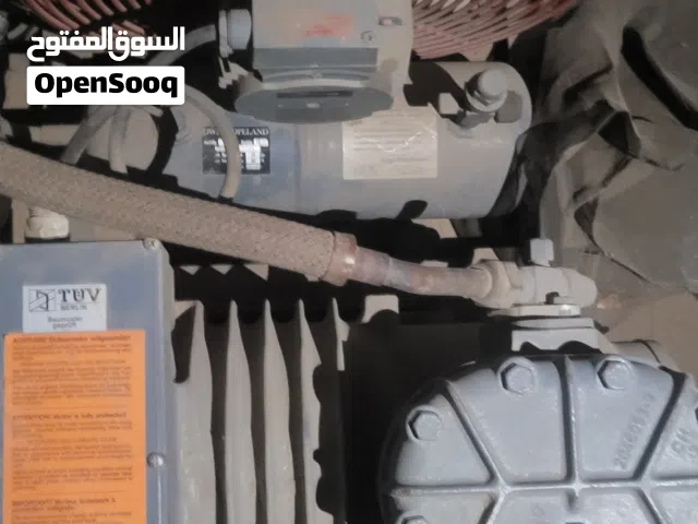 مكيف ثلاجات مركزيه كبير.