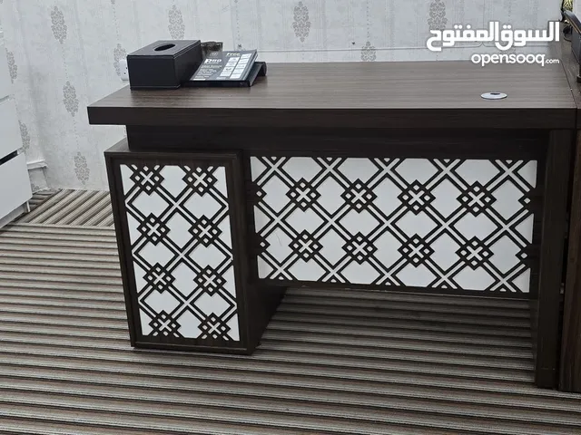 مكاتب للبيع