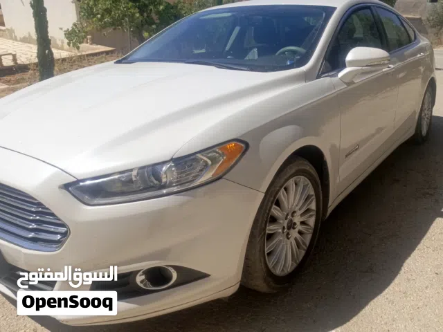 2015 فورد فيوجن SE