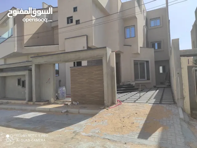 485 m2 More than 6 bedrooms Villa for Sale in Tripoli Al-Serraj