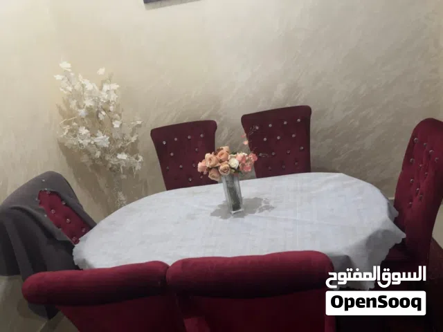 طاولة سفره و7 كراسي