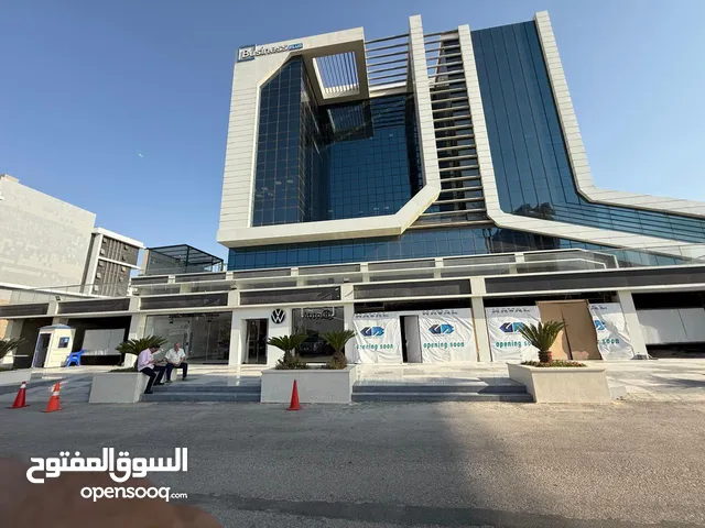 صيدلية استلام فوي للبيع علي التسعين الشمالي أمام مكسيم مول منطقة كمباوند و مول تجاري شغال