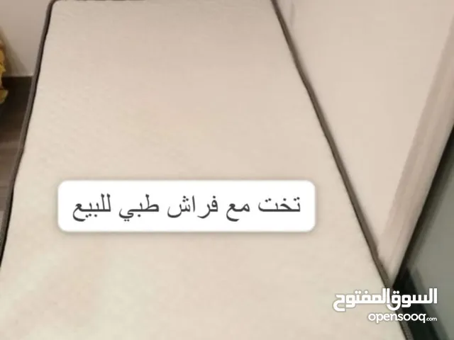 تخت مع فراش طبي medical mattress with bed