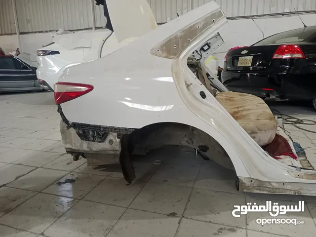 رفرف خلفي يمين كامري 2016-2017