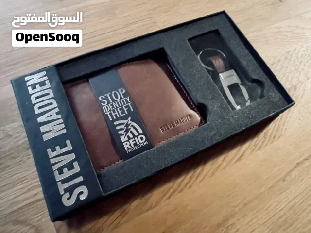 طقم محفظة ستيف مادن – جلد بني  Steve Madden Wallet Gift Set – Brown Leather