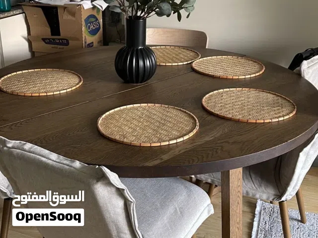 سفرة من ايكيا وجزامة للاحذية ونيش صغير