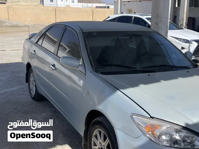 كامري 2005 جير عادي للبيع أو للبدل